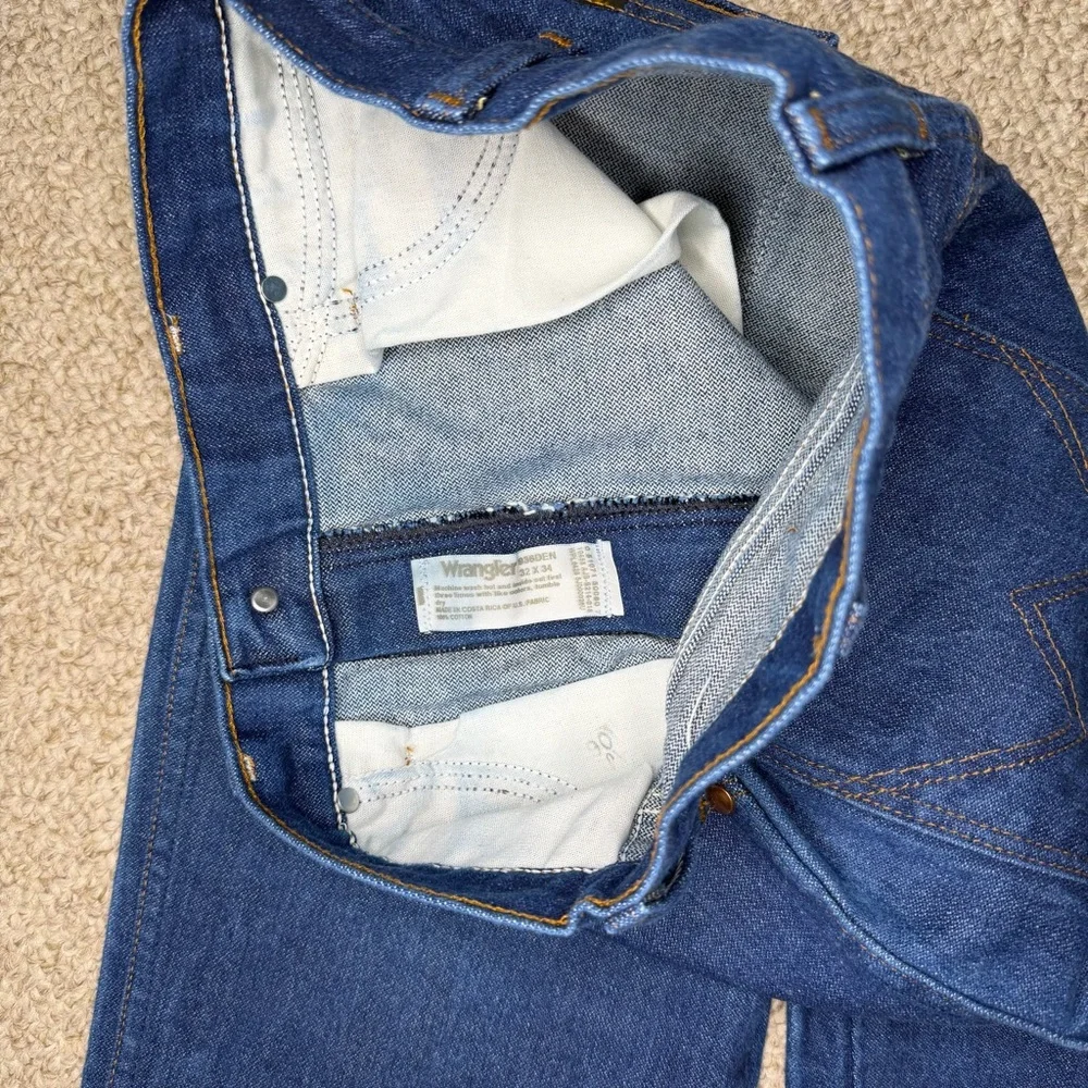 Wrangler straight leg jeans